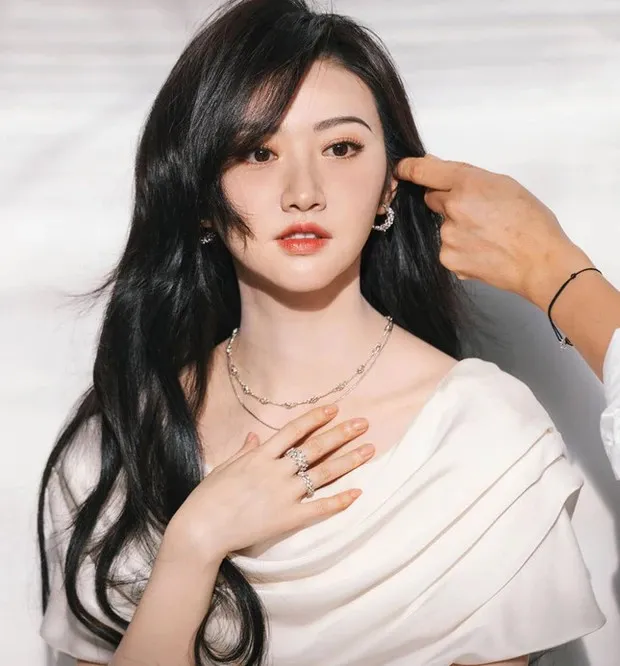 nu-dien-vien-bi-ban-trai-gan-no-bang-clip-nhay-cam-lo-dien-sau-loat-on-ao-tinh-trang-hien-tai-ra-sao (3)