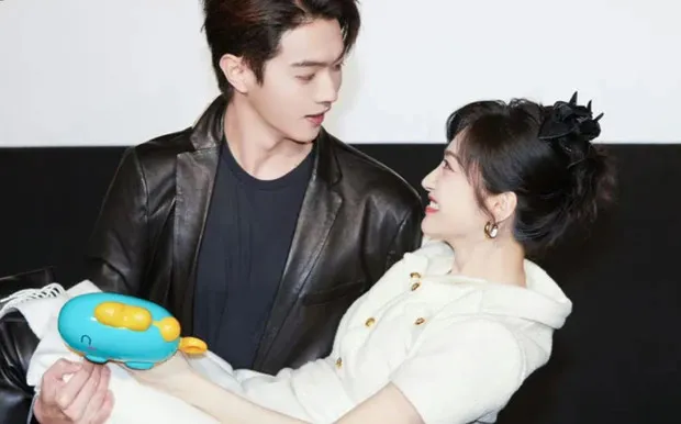 nu-dien-vien-bi-ban-trai-gan-no-bang-clip-nhay-cam-lo-dien-sau-loat-on-ao-tinh-trang-hien-tai-ra-sao (41)