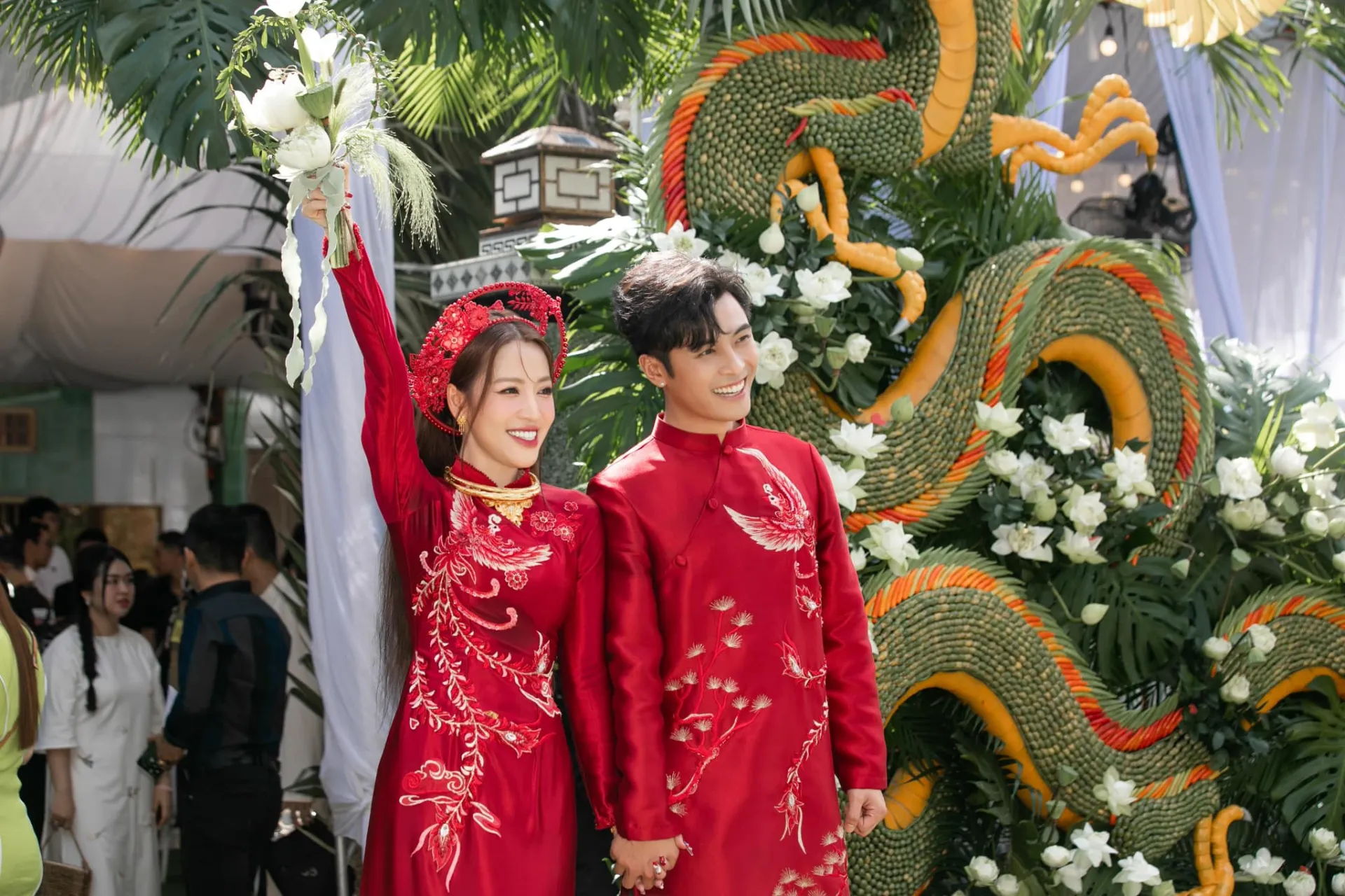 puka-bat-mi-thai-do-me-ruot-trong-ngay-con-gai-xuat-gia-khong-khoc-nhu-cac-ba-me-khac (113)