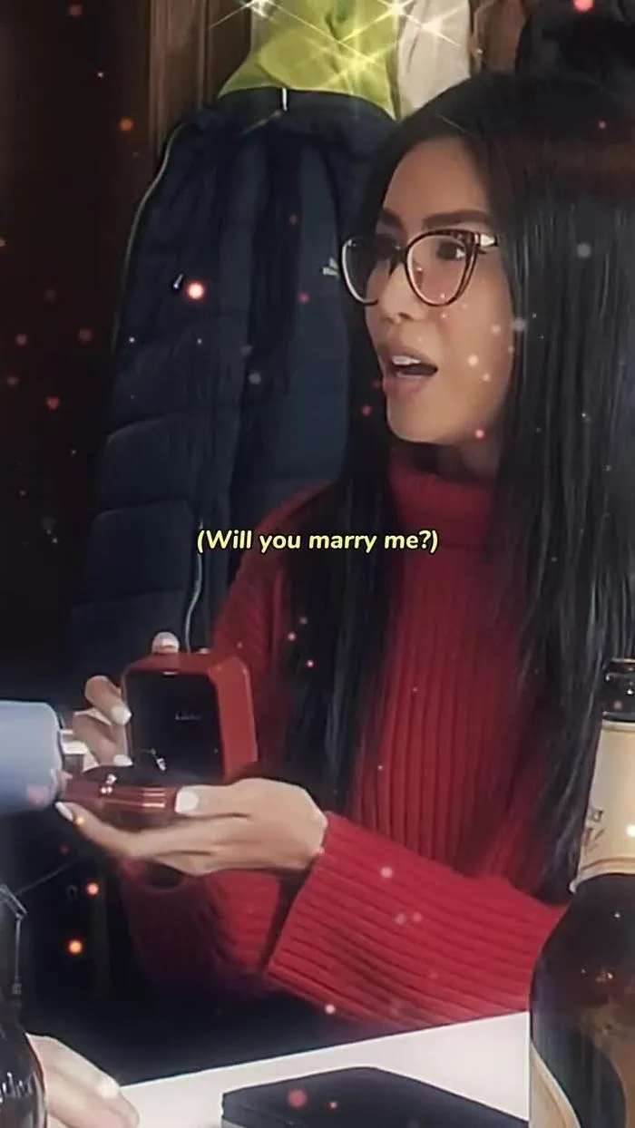 vua-moi-cau-hon-ban-trai-tay-minh-tu-lo-nghi-van-sap-len-chuc-me-netizen-dong-loat-chuc-mung (3)