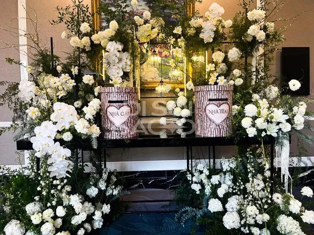 khong-gian-dam-cuoi-doan-van-hau-doan-hai-my-truoc-gio-g-100-hoa-tuoi-co-quay-bar-dac-biet (4)