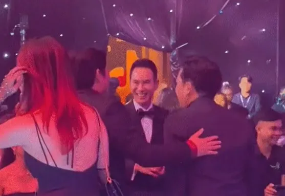 sao-nam-khien-truong-giang-cui-gap-nguoi-chao-hoi-duoc-menh-danh-ma-ca-rong-cua-showbiz (2)