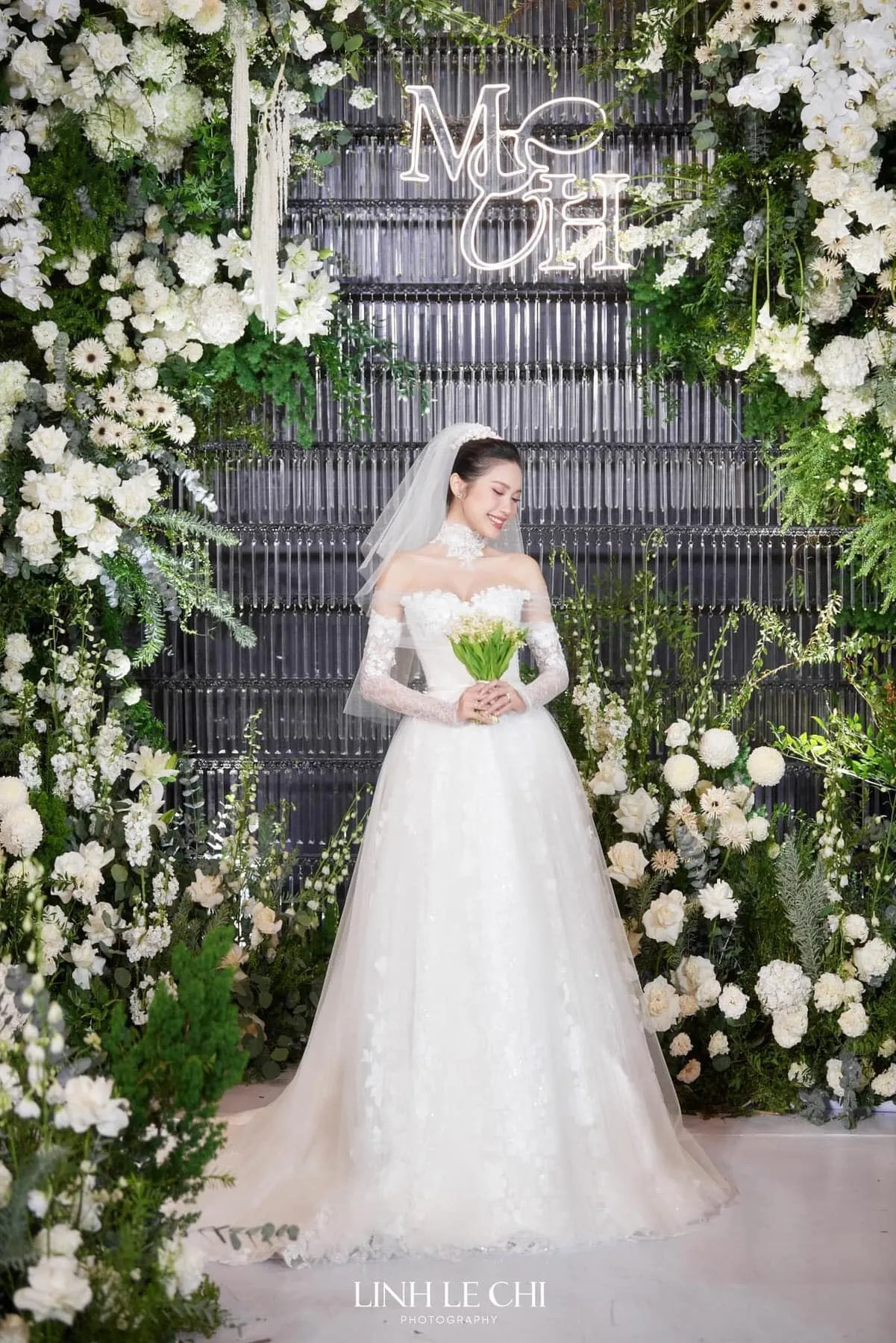 bo-hoa-cam-tay-doan-hai-my-thuoc-top-dat-nhat-the-gioi-kho-kiem-kho-thu-hoach-hiem-co-dau-vbiz-dam-dung (14)