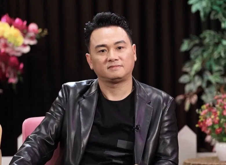 nam-ca-si-la-tinh-dau-cua-cat-tuong-bo-hao-quang-cam-500000-sang-my-trang-tay-phai-di-nau-an-lam-thue (51)