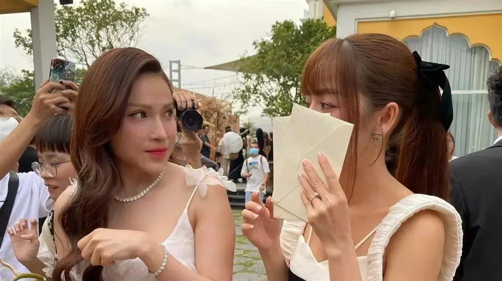 giua-nghi-van-choi-puka-kha-nhu-chia-se-anh-than-thiet-ben-1-sao-nu-vbiz-tiet-lo-tinh-trang-hien-tai (9)