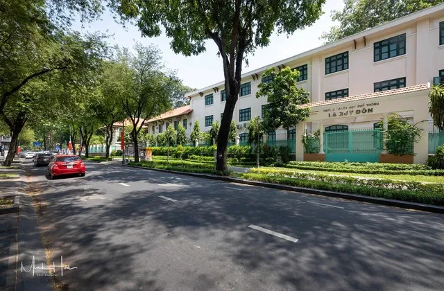 ngoi-truong-lau-doi-nhat-viet-nam-dao-tao-nhieu-nhan-vat-tam-co-den-quoc-vuong-campuchia-con-theo-hoc (711)