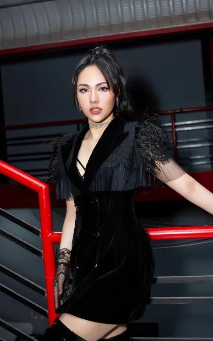 co-gai-sinh-nam-1999-duoc-dan-mang-truy-tim-tren-song-ai-la-trieu-phu-hoa-ra-la-hotgirl-the-voice-duoc-san-don (14)