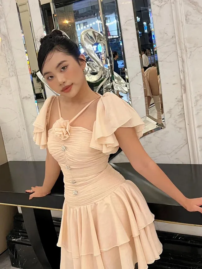 ro-tin-phuong-my-chi-lo-clip-nhay-cam-voi-ban-trai-khien-du-luan-am-i-nu-ca-si-noi-gi (6)