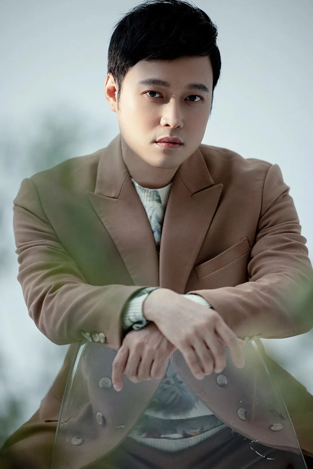 nam-ca-si-vbiz-duoc-don-doan-la-con-cua-ong-chu-dien-may-gia-the-bi-an-nhat-showbiz-tieu-tien-ty-di-du-lich (61)