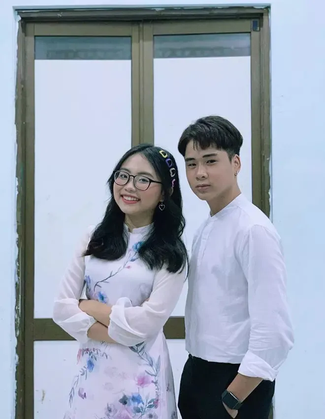 xon-xao-ban-trai-tinh-don-phuong-my-chi-la-nguoi-trong-showbiz-cdm-soi-duoc-anh-om-ap-than-mat-voi-nu-ca-si (71)