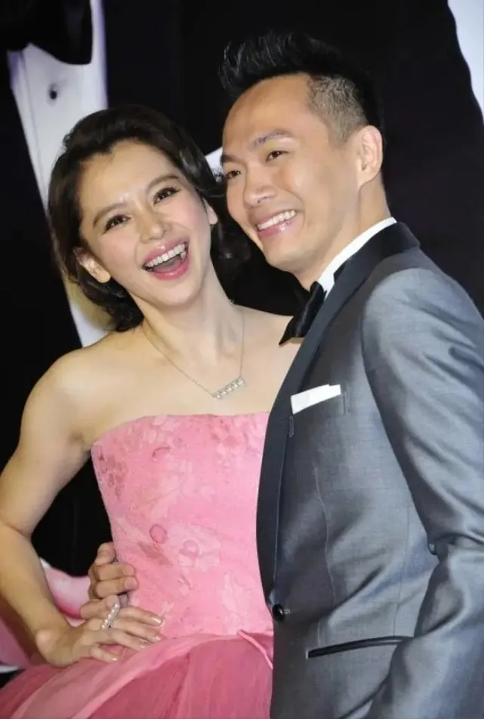 cap-vo-chong-noi-tieng-showbiz-thong-bao-ly-hon-sau-9-nam-song-chung-nguoi-bi-to-tieu-tam-ke-vuong-no-nan (5)