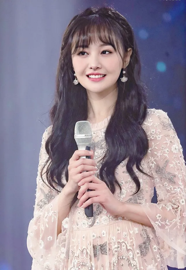 nu-dien-vien-noi-tieng-showbiz-bi-co-quan-chuc-nang-ra-soat-tai-san-co-nguy-co-ngoi-tu-7-nam-vi-khong-chiu-tra-no (6)