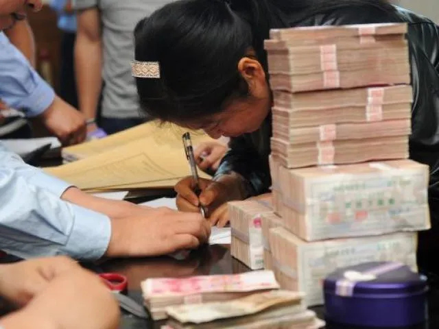 mot-cong-ty-gay-tranh-cai-khi-cat-tien-thuong-tet-nhan-vien-muon-nhan-tien-phai-lam-chuyen-kiet-suc (4)