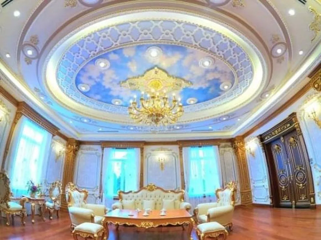 choang-truoc-dinh-thu-150-ty-dong-noi-tieng-nhat-nhi-mien-tay-rong-3000m2-noi-that-dat-vang-kho-ai-lam-lai (9)