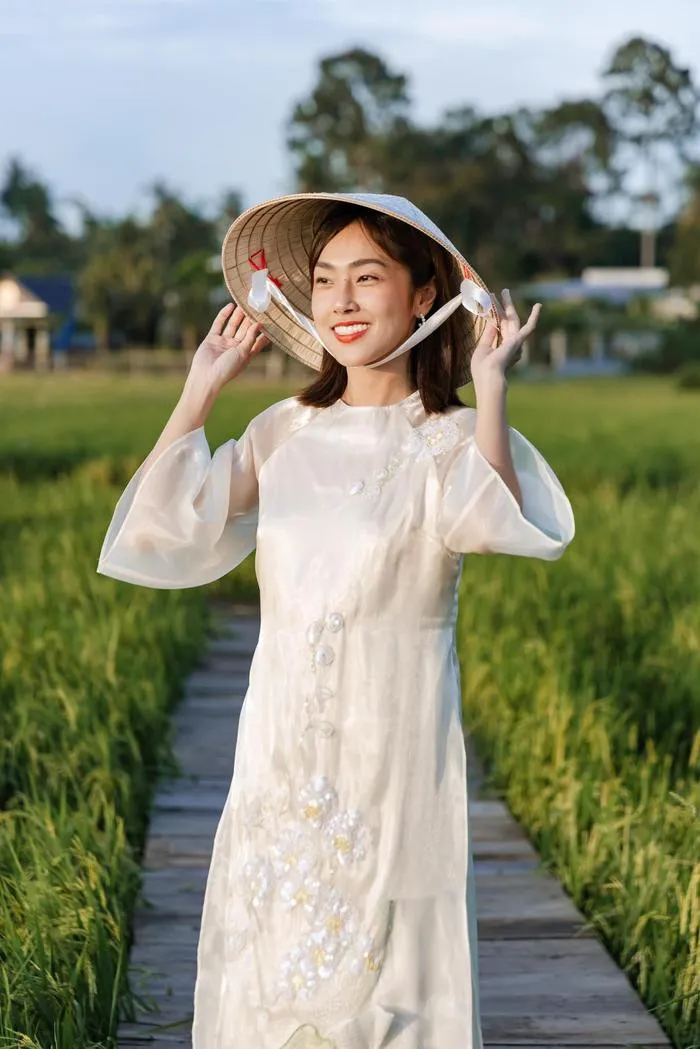 nu-mc-quen-mat-showbiz-viet-tung-to-ban-trai-tac-dong-vat-ly-tram-trong-tinh-trang-hien-tai-hau-bien-co-ra-sao (114)