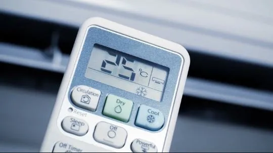 thoi-tiet-tro-lanh-nen-bat-dieu-hoa-bao-nhieu-do-la-thich-hop-nhieu-gia-dinh-khong-biet-nen-tien-dien-tang-vu-vu (4)