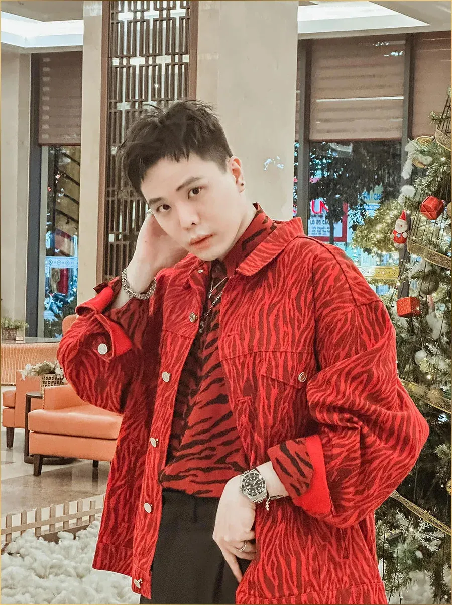 ro-gia-the-giau-co-cua-trinh-thang-binh-cau-am-nha-giau-tien-co-the-dot-chay-ca-thanh-pho (7)