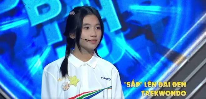 nu-sinh-co-nu-cuoi-toa-nang-chiem-song-duong-len-dinh-olympia-thanh-tich-khung-nghe-ma-choang-vang (5)