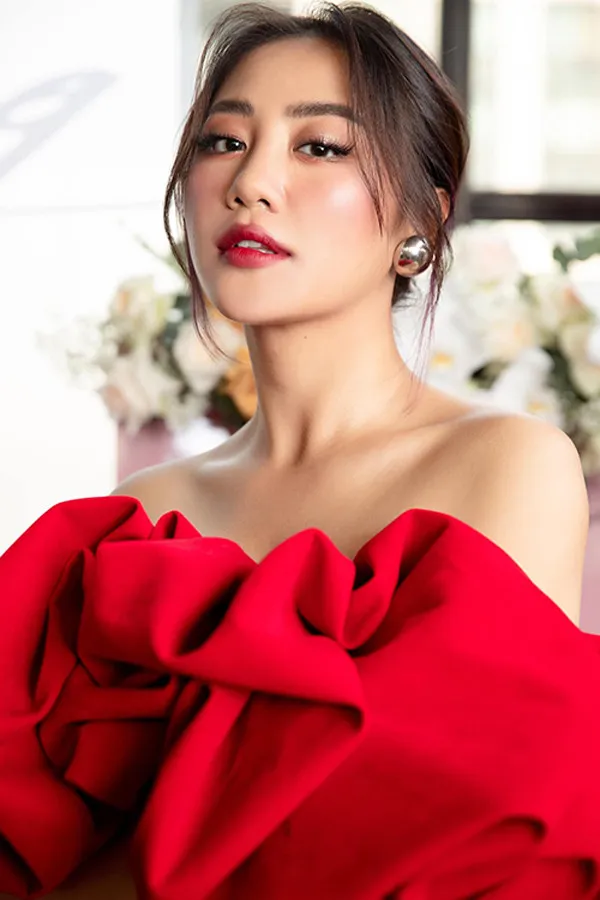 nu-ca-si-noi-tieng-showbiz-viet-mat-niem-tin-vao-dan-on-tuyen-bo-khong-lay-chong-sinh-con (5)