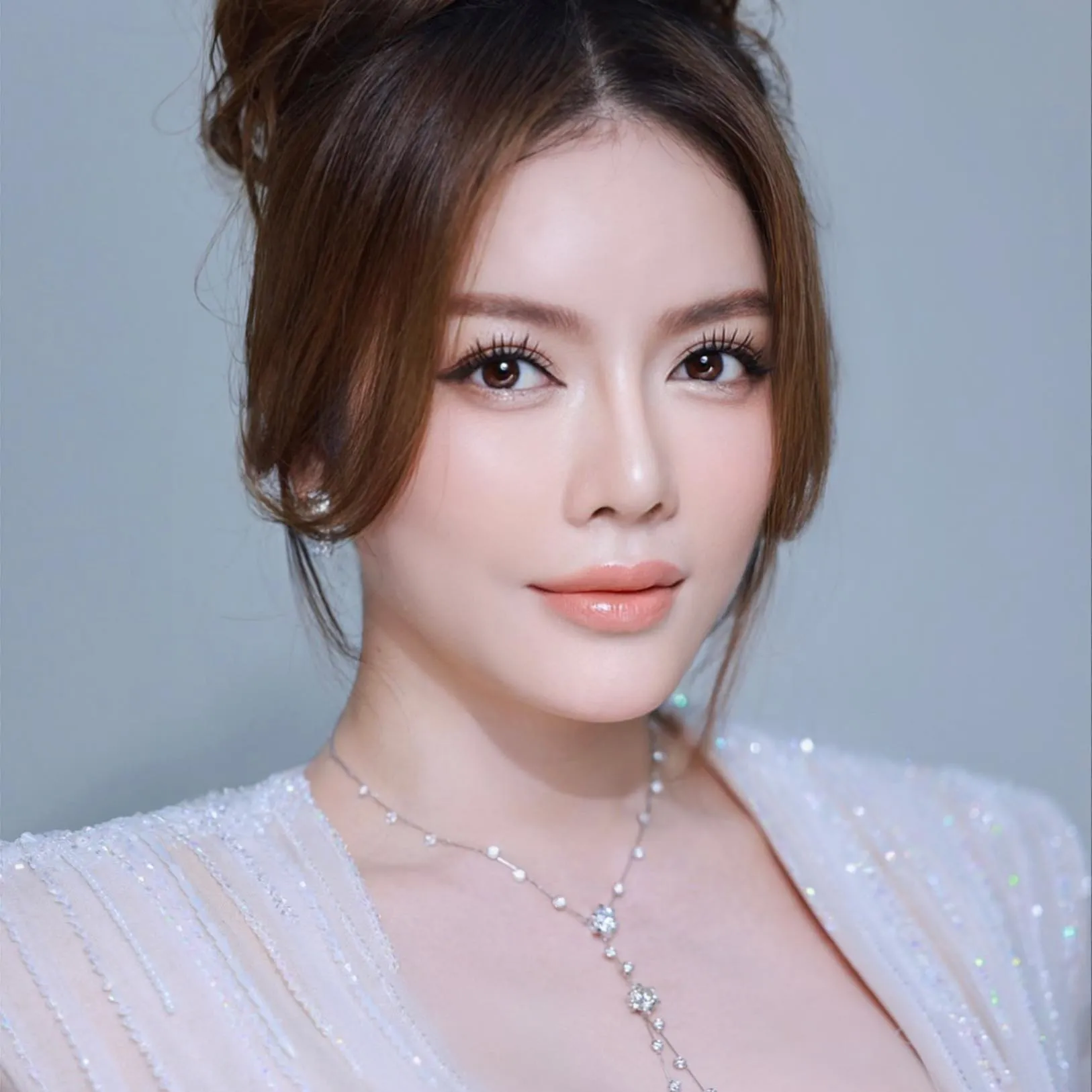 ly-nha-ky-tiet-lo-se-to-chuc-tiec-cuoi-vao-nam-sau-danh-tinh-chu-re-khien-nhieu-nguoi-to-mo (1)