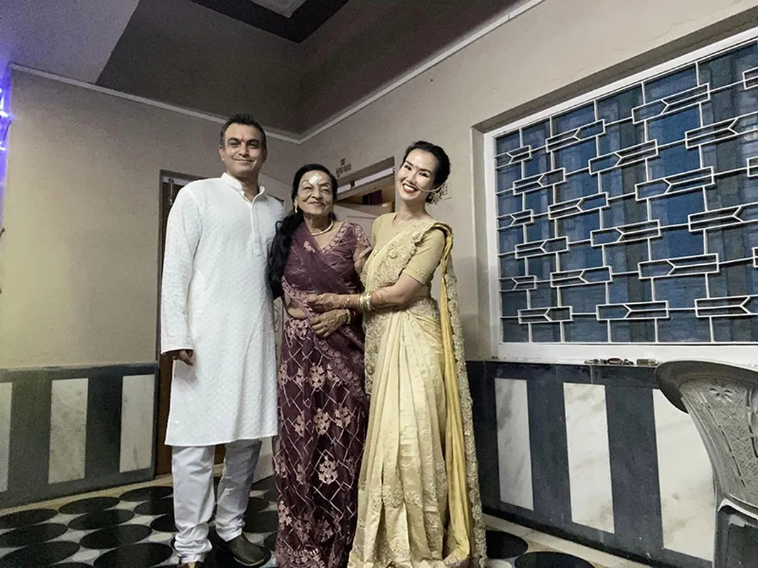 nu-ca-si-dinh-dam-vbiz-kho-so-vi-tinh-tung-bi-ban-trai-cu-phan-boi-dinh-di-tu (6)