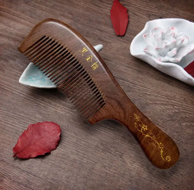 co-gai-di-dam-cuoi-ban-trai-cu-thi-nhan-duoc-phong-bao-li-xi-xem-do-vat-ben-trong-ma-khong-cam-noi-nuoc-mat (5)