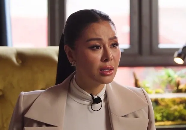 nam-thu-len-tieng-ve-buc-anh-than-mat-om-sat-rat-dong-nghiep-nam-da-co-vo-xin-loi-cac-chi-vi-da-ghen-dum (2)