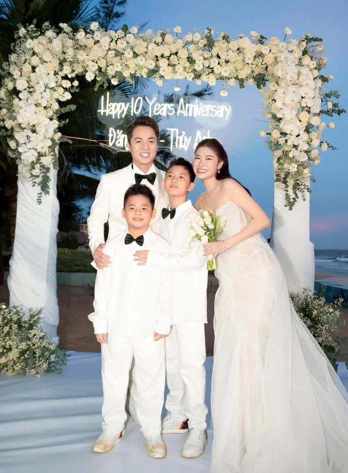 nam-ca-si-vbiz-dang-o-dinh-cao-su-nghiep-gap-bien-co-suc-khoe-ngung-ca-hat-roi-khoi-lang-giai-tri (5)