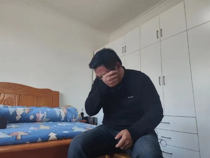 nguoi-dan-ong-dang-thuong-phta-hien-4-dua-con-cham-bam-16-nam-khong-phai-con-minh-thai-so-nguoi-vo-co-hanh-dong-thach-thuc (3)