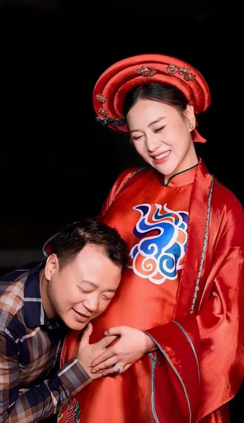 he-lo-ten-doc-la-cua-cap-song-sinh-nha-phuong-oanh-shark-binh-nghe-thoi-la-thay-do-chieu-vo-cua-vi-ca-map (5)