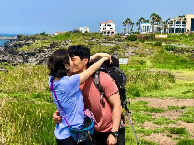 nam-dien-vien-showbiz-dau-don-mat-con-trai-2-tuan-tuoi-ba-xa-chua-binh-phuc-sau-sinh-nhan-cu-soc-lon (5)