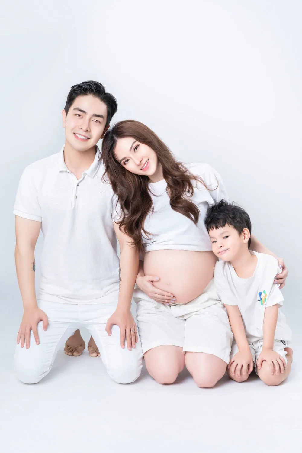 sao-nu-vbiz-tai-hon-lan-2-voi-chong-kem-10-tuoi-duoc-treo-thuong-sinh-mot-dua-chau-tang-1-manh-dat-chuc-ty (411)