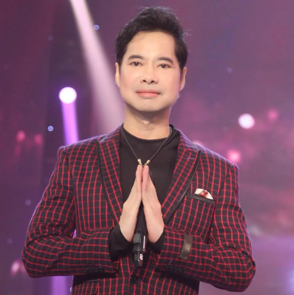 ngoc-son-bat-ngo-cong-khai-con-gai-o-tuoi-u60-du-chua-lay-vo-khan-gia-hoang-mang-tim-danh-tinh-nguoi-ay (2)