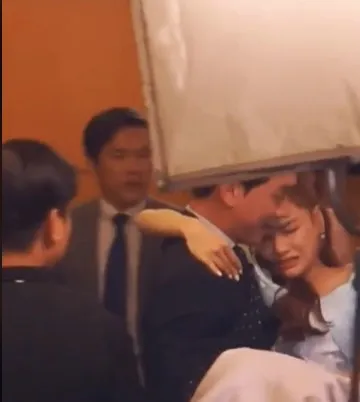 xon-xao-nha-phuong-ngat-xiu-tren-phim-truong-song-luanhot-hoang-be-dong-nghiep-di-cap-cuu (7)