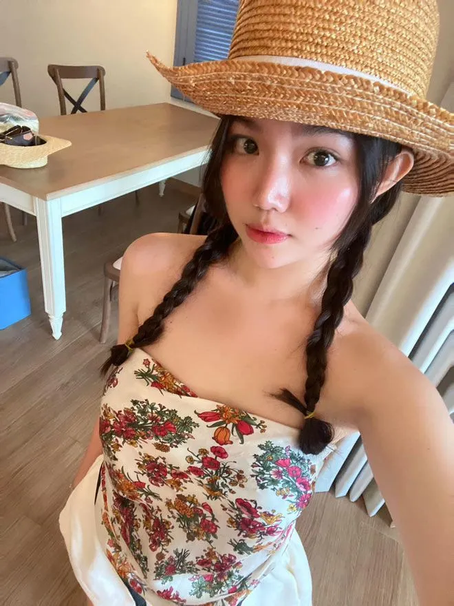 co-gai-17-tuoi-mac-bo-do-gan-100-trieu-khien-dan-tinh-ngan-ngua-dien-mao-hien-tai-qua-khac-con-giau-nhu-xua (3)