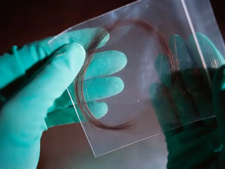 len-lut-voi-sep-va-nguoi-yeu-cu-co-gai-khong-biet-con-trai-co-ai-hay-chong-hien-tai-phat-xet-nghiem-adn (4)