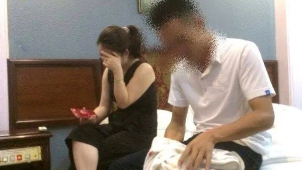 len-lut-voi-sep-va-nguoi-yeu-cu-co-gai-khong-biet-con-trai-co-ai-hay-chong-hien-tai-phat-xet-nghiem-adn (5)