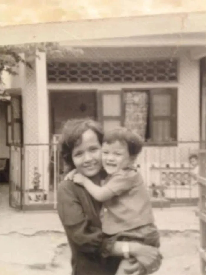 dam-vinh-hung-nghen-ngao-tiet-lo-me-ruot-ngu-ngoi-nhieu-nam-qua-cau-xin-phep-la-cho-dang-sinh-thanh (2)