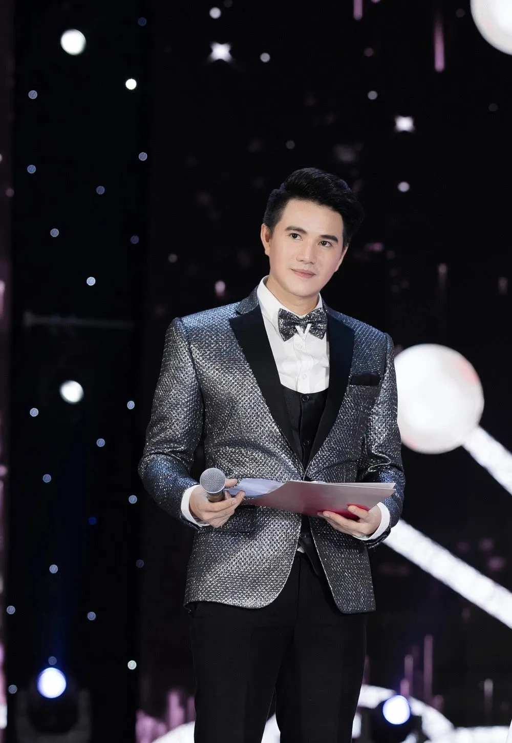 danh-tinh-nam-mc-vuot-mat-tran-thanh-thang-giai-mai-vang-khien-nhieu-nguoi-bat-ngo (15)