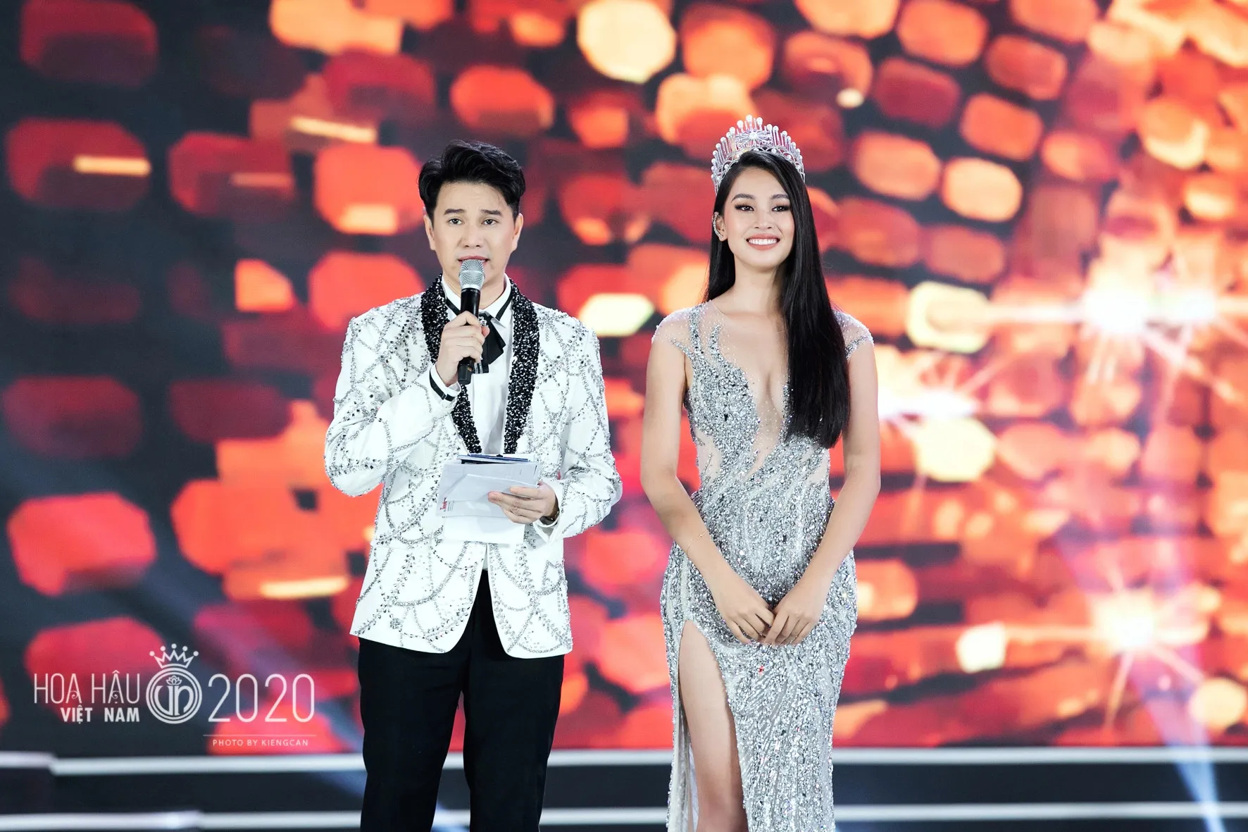 danh-tinh-nam-mc-vuot-mat-tran-thanh-thang-giai-mai-vang-khien-nhieu-nguoi-bat-ngo (4)