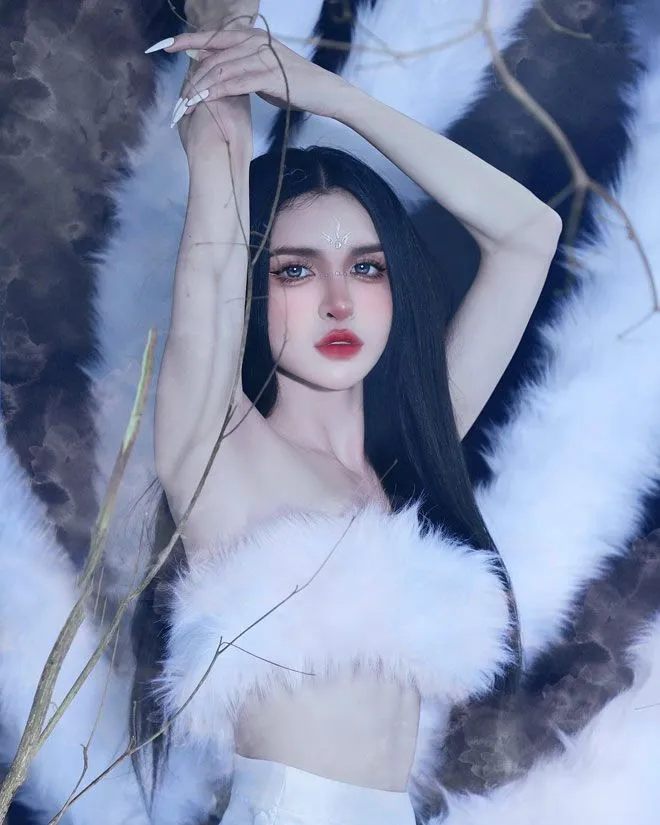 chang-trai-6-mui-vam-vo-chuyen-gioi-thanh-con-gai-khien-dan-tinh-tron-mat-danh-doi-tuoi-tho-thuc-hien-uoc-mo (4)