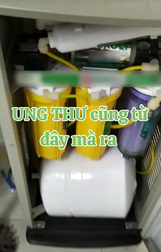 su-dung-may-loc-nuoc-hon-6-nam-gia-dinh-ta-hoa-phat-hien-nhieu-nam-qua-uong-nham-nuoc-thai (2)