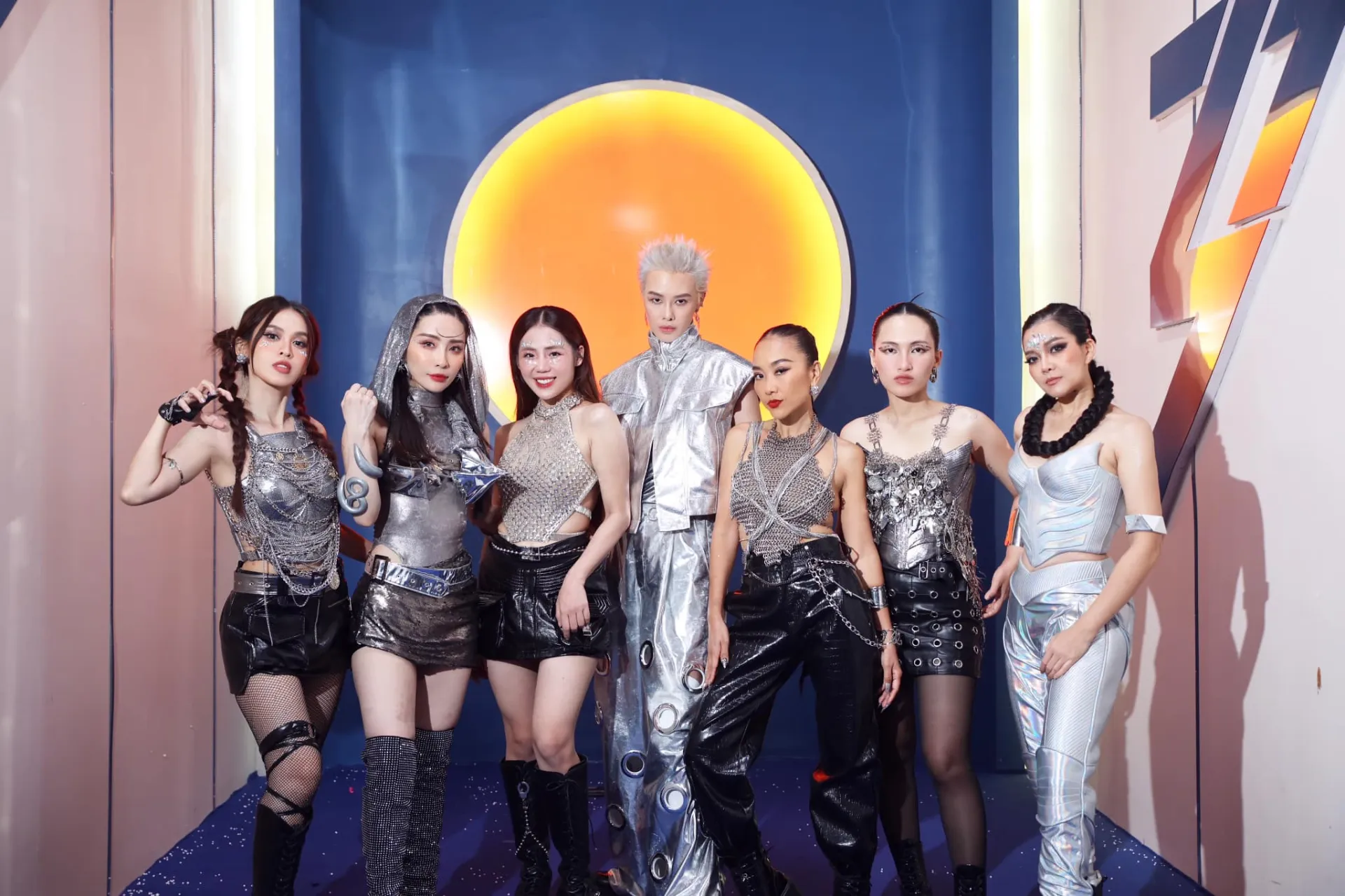 tu-vi-bien-hoa-da-dang-tai-chi-dep-dap-gio-re-song-lam-moi-hit-em-gai-mua-qua-an-tuong (14)