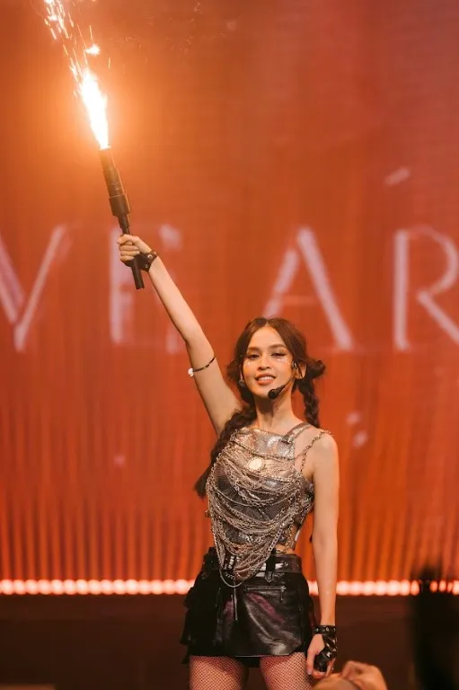 tu-vi-bien-hoa-da-dang-tai-chi-dep-dap-gio-re-song-lam-moi-hit-em-gai-mua-qua-an-tuong (7)