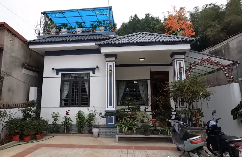 2-hien-tuong-thach-thuc-danh-hai-doi-doi-chong-mat-ba-tan-vlog-khoe-co-ngoi-trang-le-le-thi-dan-thu-nhap-khung (3)