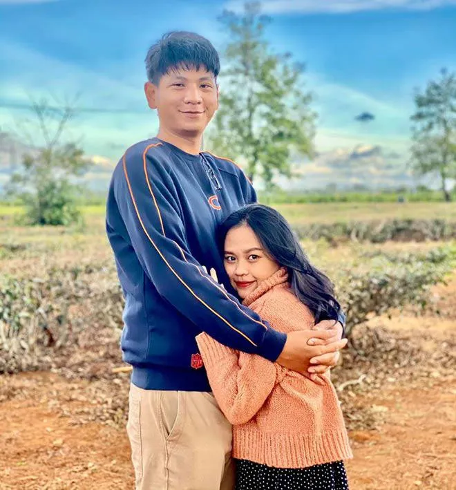 hon-nhan-nhieu-chuyen-kho-do-cua-co-gai-1m50-lay-thay-giao-2m-he-ra-duong-bi-nguoi-khac-dua-gion (5)