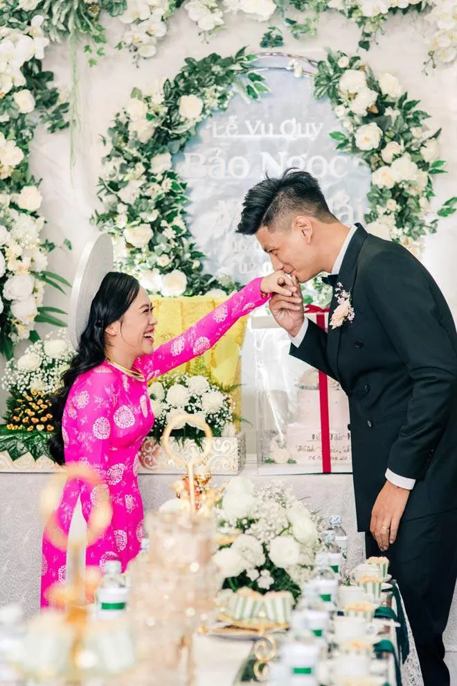 hon-nhan-nhieu-chuyen-kho-do-cua-co-gai-1m50-lay-thay-giao-2m-he-ra-duong-bi-nguoi-khac-dua-gion (6)