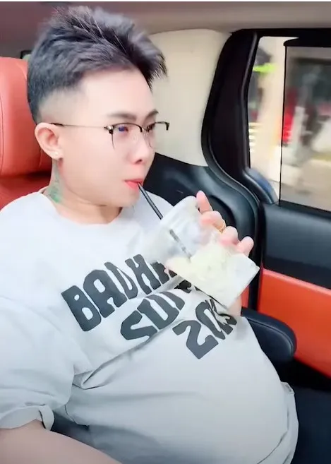 thay-thanh-nien-mang-bau-ai-cung-nghi-bung-bia-nghe-giai-thich-cdm-cang-lu-hoa-ra-bau-that (2)