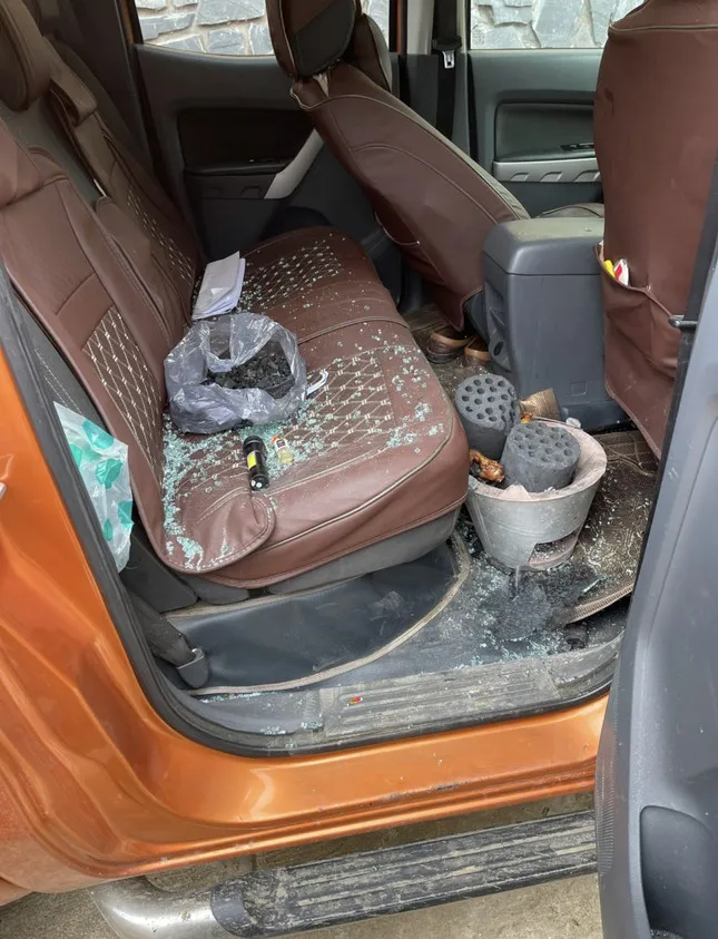 vay-tien-cuoi-nam-khong-tra-nguoi-dan-ong-den-nha-xuong-tay-da-man-voi-chu-no-roi-quyen-sinh (5)