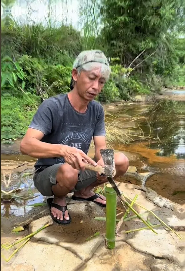 di-rung-tim-duoc-cay-tre-moc-nguoc-nguoi-dan-ong-bo-ra-thi-thay-xa-vat-hiem-gap-ben-trong (4)